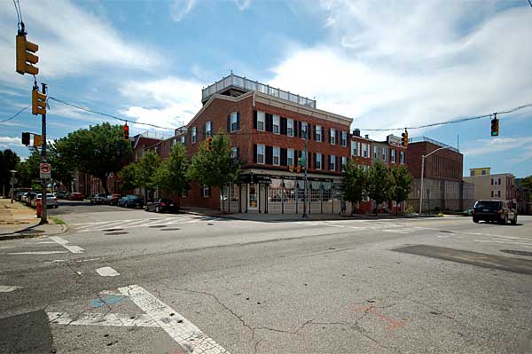 Looking southwest at Riverside Avenue on Fort Ave Looking Southwest at Riverside Avenue on Fort Avenue